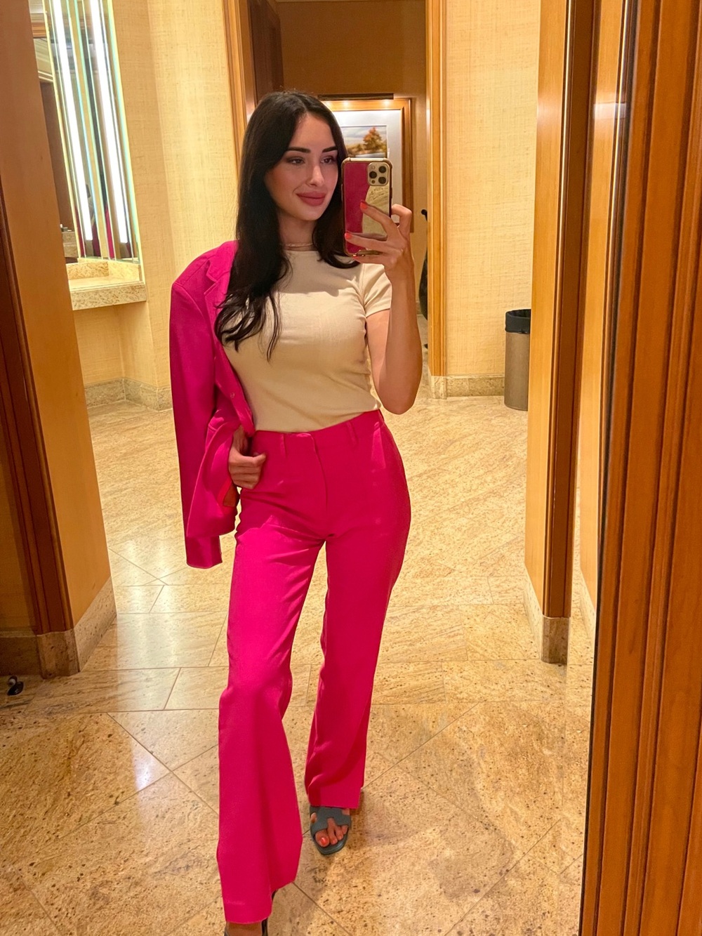 Beautiful fuchsia Barbie pink pantsuit Argent XS